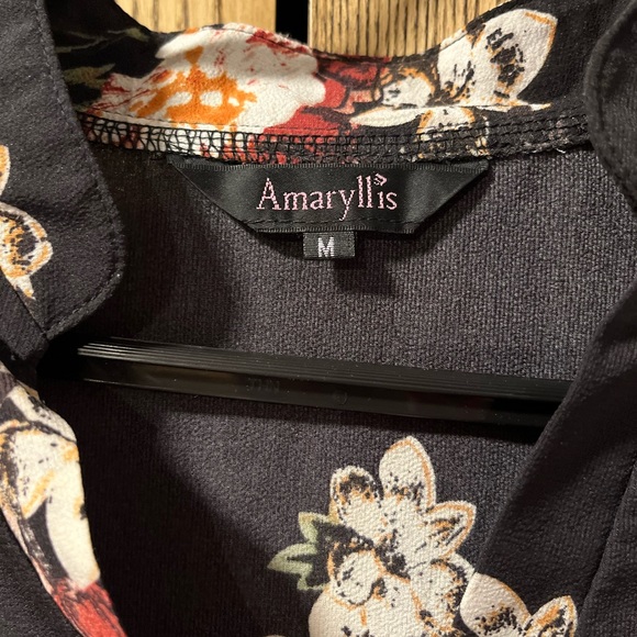 Amaryllis sleeveless blouse - Picture 3 of 6